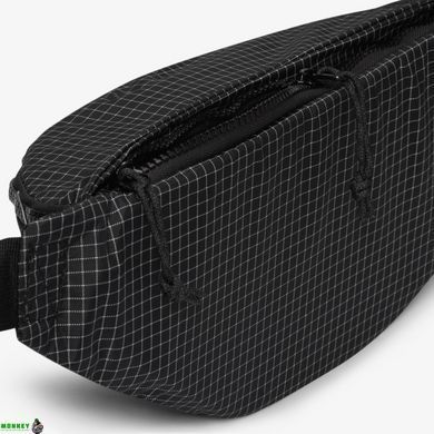 Сумка на пояс Nike NK HERITAGE HIP PACK-TRL 3L черный, серый Уни 35x15x5 см