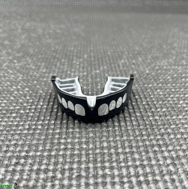 Капа OPRO Silver взрослая (возраст 11+) Grillz Black/Silver (art.102502013)
