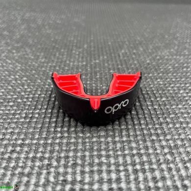 Капа OPRO Silver доросла (вік 11+) Black/Red (art.102502001)