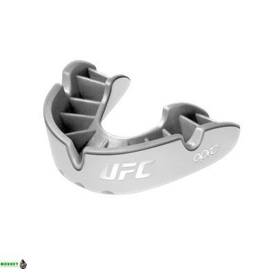 Капа OPRO Silver UFC дитяча (вік до 10) White/Silver (ufc.102515003)