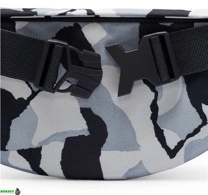 Сумка на пояс Nike NK HERITAGE WAISTPACK - CTGRY белый, черный, серый Уни 41 х 10 х 15 см