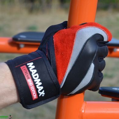 Перчатки для фитнеса MadMax MFG-568 Extreme 2nd edition Black/Red L
