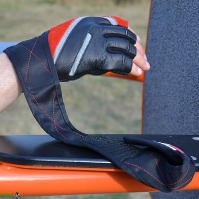 Перчатки для фитнеса MadMax MFG-568 Extreme 2nd edition Black/Red L
