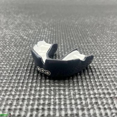Капа OPRO Instant взрослая (возраст 11+) Black/White (art.102520001)